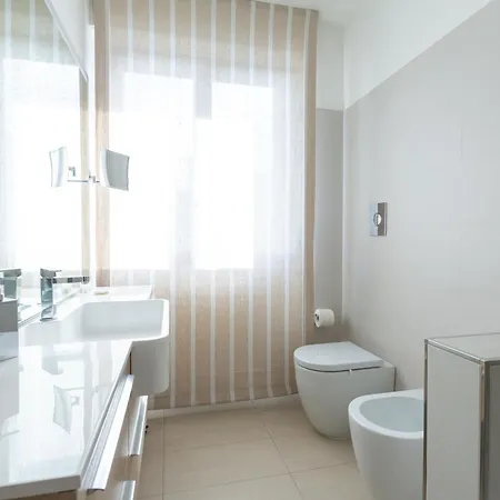 Piola Elegant And Stylish Flat For 4 * Milano