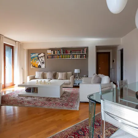 Piola Elegant And Stylish Flat For 4 Appartamento