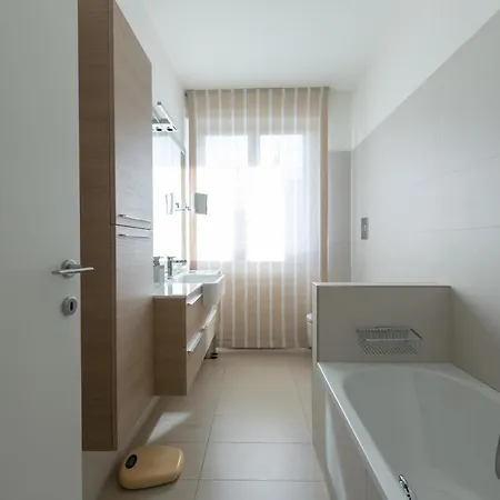 Piola Elegant And Stylish Flat For 4 Appartamento Milano