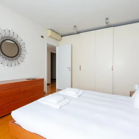 Piola Elegant And Stylish Flat For 4 アパート ミラノ